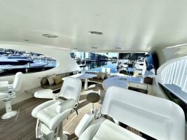 Serendipity 94ft Lazzara Yachts Yacht For Sale