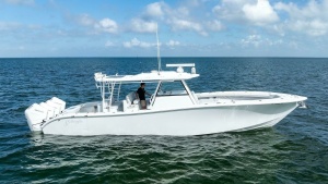 2024 Yellowfin 42 Offshore thumbnail 1