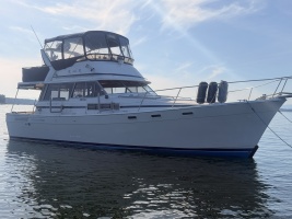 38ft Bayliner Yacht For Sale