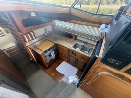 38ft Bayliner Yacht For Sale