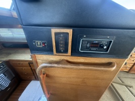 38ft Bayliner Yacht For Sale