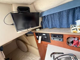24ft Bayliner Yacht For Sale