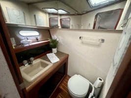 38ft Bayliner Yacht For Sale