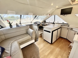 39ft Bayliner Yacht For Sale