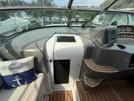 32ft Four Winns Yacht For Sale