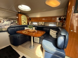 32ft Four Winns Yacht For Sale