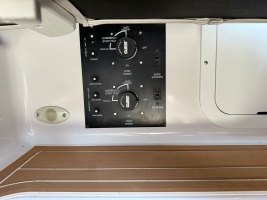 32ft Four Winns Yacht For Sale