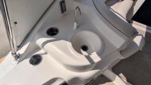 33ft Cruisers Yachts Yacht For Sale