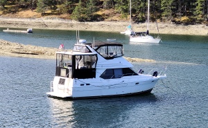 35ft Bayliner Yacht For Sale