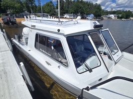 24ft KingFisher Yacht For Sale