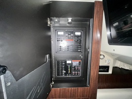 32ft Monterey Yacht For Sale