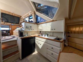 32ft Carver Yacht For Sale