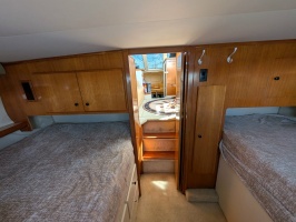 32ft Carver Yacht For Sale