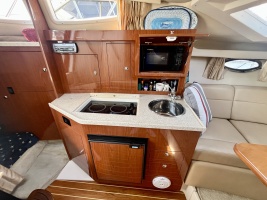 30ft Regal Yacht For Sale