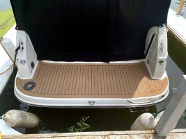 27ft Maxum Yacht For Sale