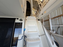 52ft Bayliner Yacht For Sale