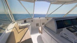 2008 54 Hatteras Convertible American Made Bridge (1)