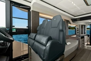 2025 Absolute Navetta 53 thumbnail 9