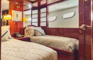 JusMad 80ft Ocean Alexander Yacht For Sale