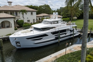 Midnight Moon 85ft Horizon Yacht For Sale
