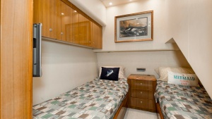 2007 64 Viking Enclosed Bridge Reel Blues Rear Starboard Stateroom