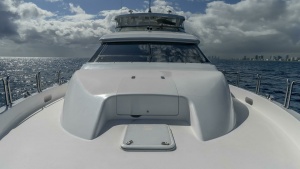Hatteras 80 Gallopin- Bow