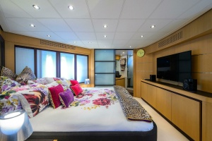 Miura 90ft Pershing Yacht For Sale