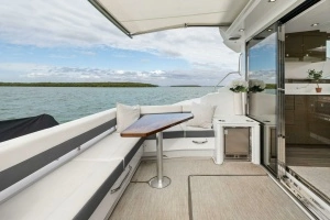 2020 Cruisers Yachts 46 Cantius thumbnail 11