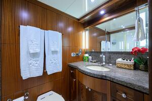 CLAYPEN 90ft Ocean Alexander Yacht For Sale