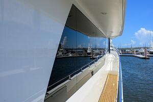 CLAYPEN 90ft Ocean Alexander Yacht For Sale