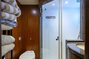 CLAYPEN 90ft Ocean Alexander Yacht For Sale