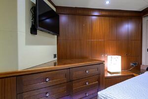 CLAYPEN 90ft Ocean Alexander Yacht For Sale