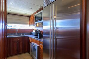 CLAYPEN 90ft Ocean Alexander Yacht For Sale