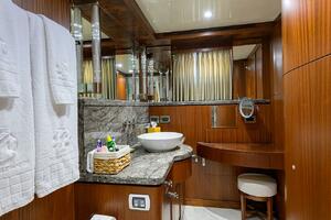 CLAYPEN 90ft Ocean Alexander Yacht For Sale