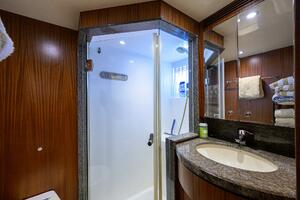 CLAYPEN 90ft Ocean Alexander Yacht For Sale
