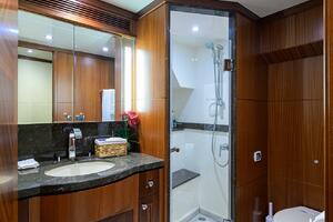 CLAYPEN 90ft Ocean Alexander Yacht For Sale