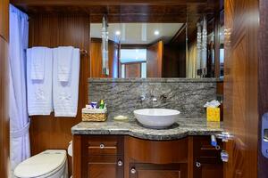 CLAYPEN 90ft Ocean Alexander Yacht For Sale