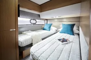2026 Princess V65 Express thumbnail 12