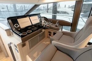 2023 Prestige 520 S thumbnail 13