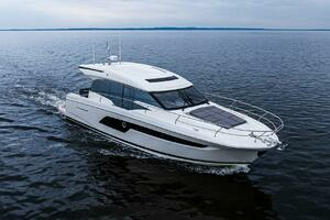 2023 Prestige 520 S thumbnail 1