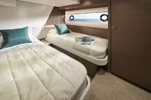 2027 Princess Y72 thumbnail 27