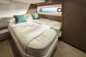 2027 Princess Y72 thumbnail 28
