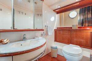 2007 Azimut Evolution thumbnail 64