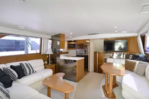 1997 Viking 47 Convertible thumbnail 15