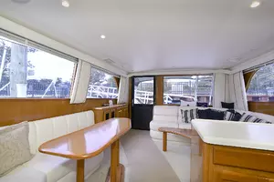 1997 Viking 47 Convertible thumbnail 23