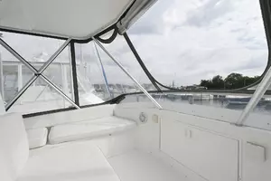 1997 Viking 47 Convertible thumbnail 14