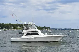 1997 Viking 47 Convertible thumbnail 5