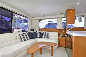 1997 Viking 47 Convertible thumbnail 17