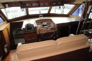 1987 Hatteras thumbnail 5