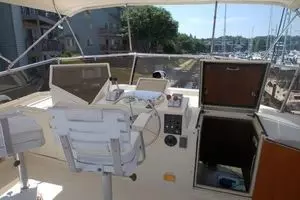 1987 Hatteras thumbnail 4